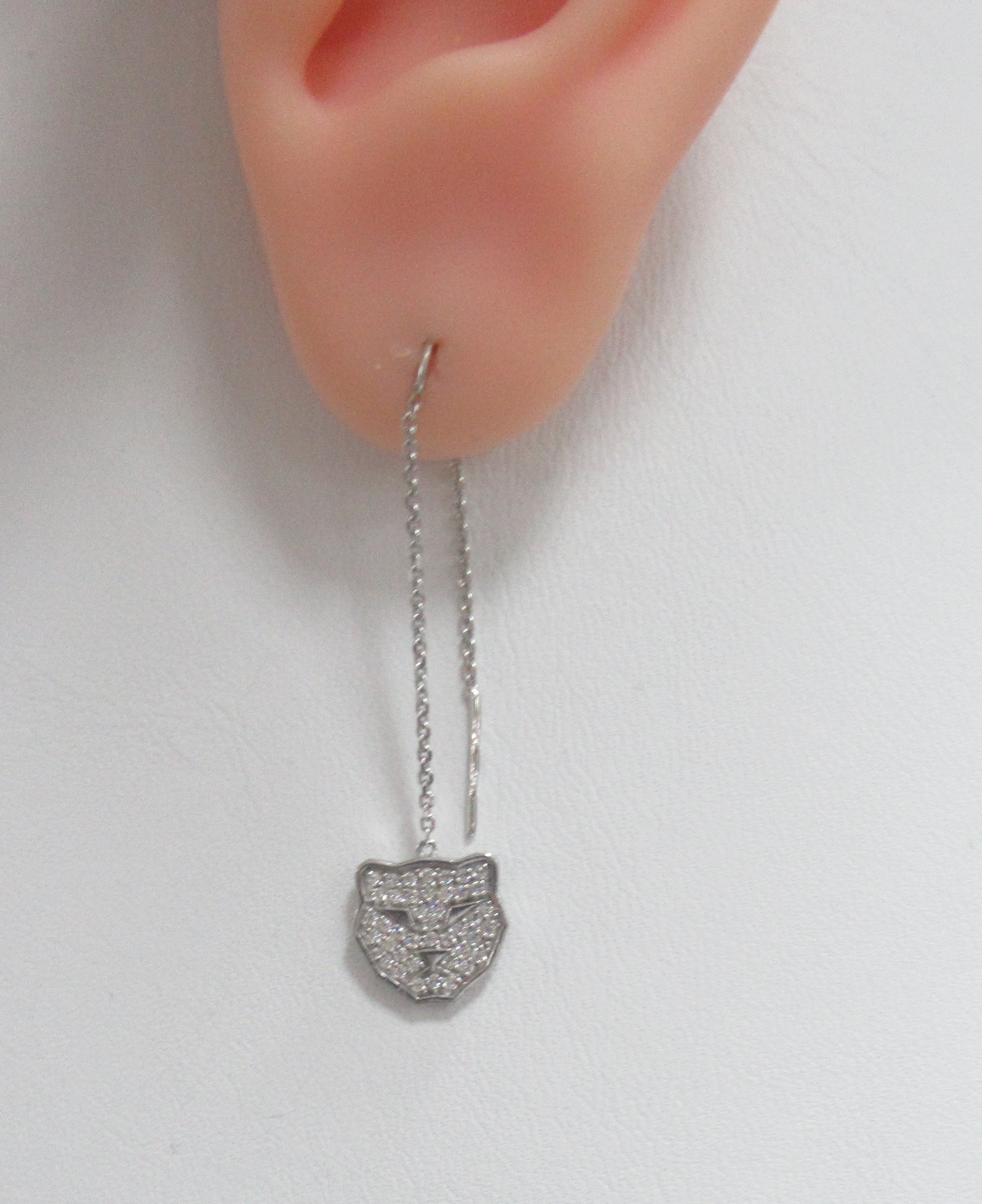 Серебряные серьги-протяжки 925 пробы; плетение Якорное; вставки 82 Фианит бесцв.;